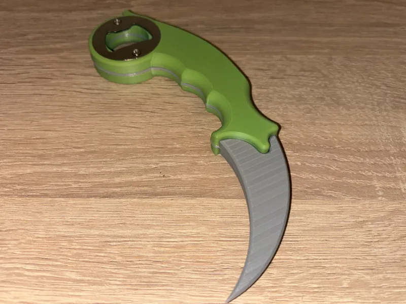 The Beer Claw – Karambit Bottle Opener
