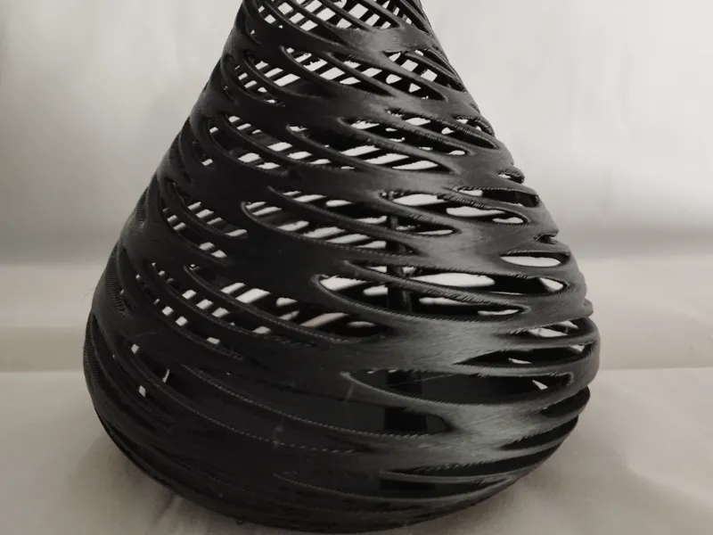 Spiral Twist Vase - Modern Decorative Design