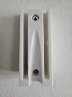 Mount Change > Widened Screw Holes
