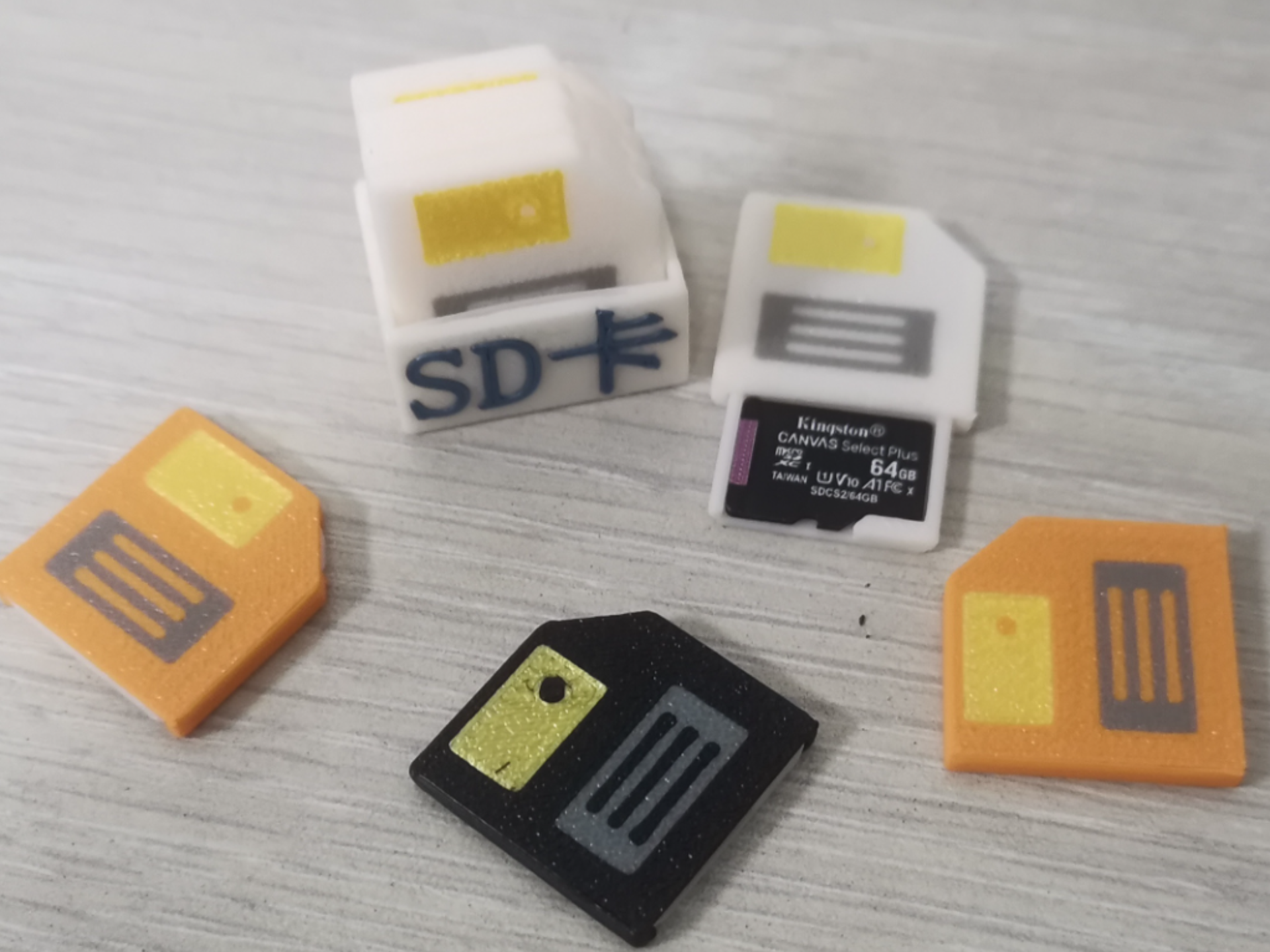 [办公室]SD卡收纳盒 软盘造型