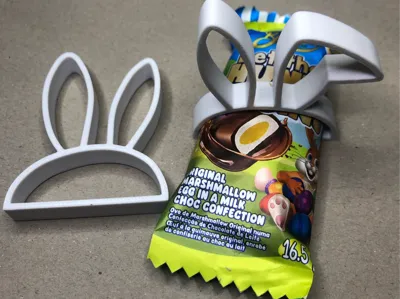 Marshmallow Easter egg bunny holder