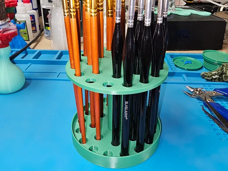 Paint brush holder