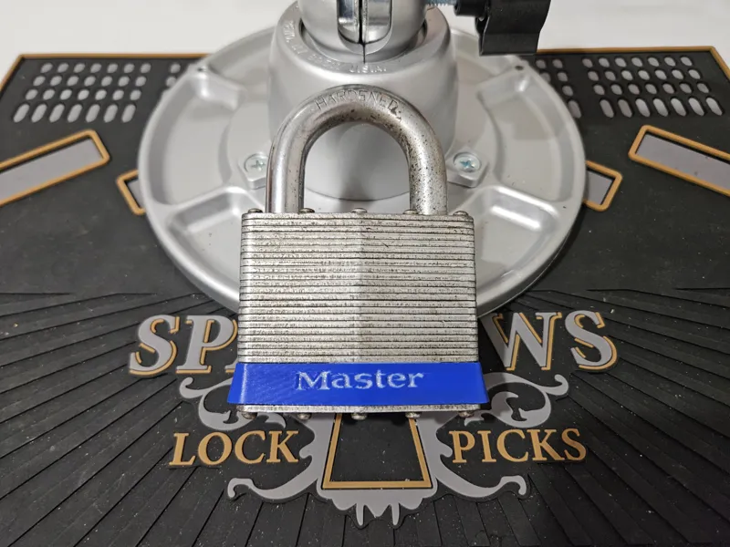 Masterlock 19 Blue Trim