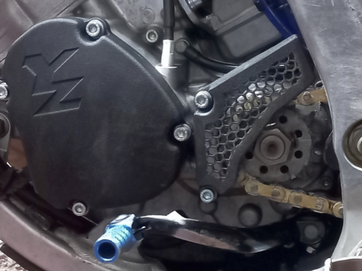 YZ 125 PROTEZIONE PIGNONE NIDO D'APE