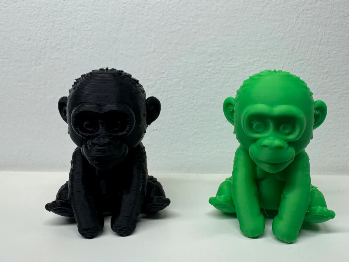 Figurine bébé gorille