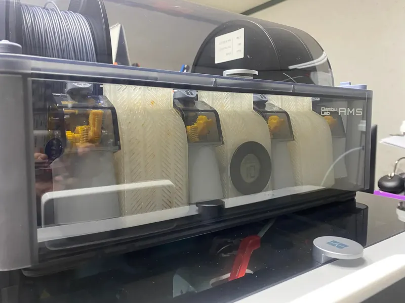 Dry box for Ams with Hygrometer