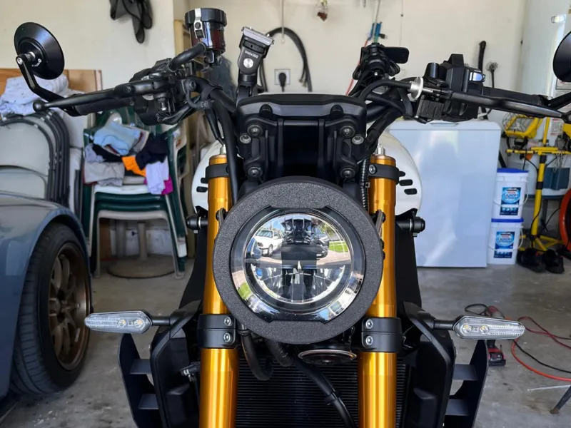 Yamaha XSR900 Headlight Bezel Eyelids Standard