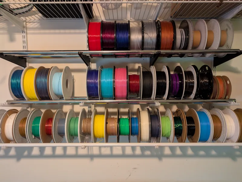 The Rad Rod Bracket - Rubbermaid / Closetmaid