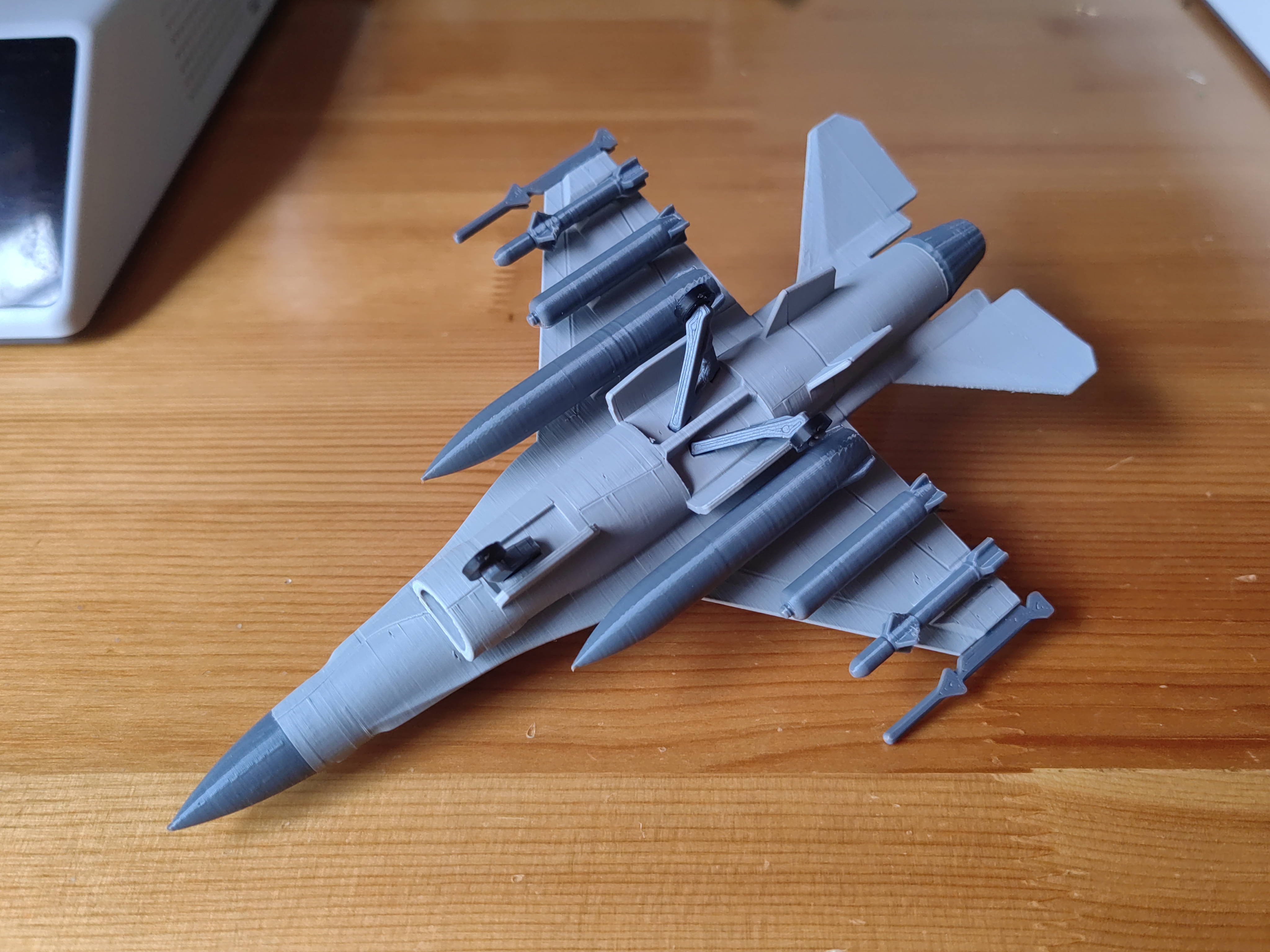 Miniatura 1 do modelo 3D F16-拼装版