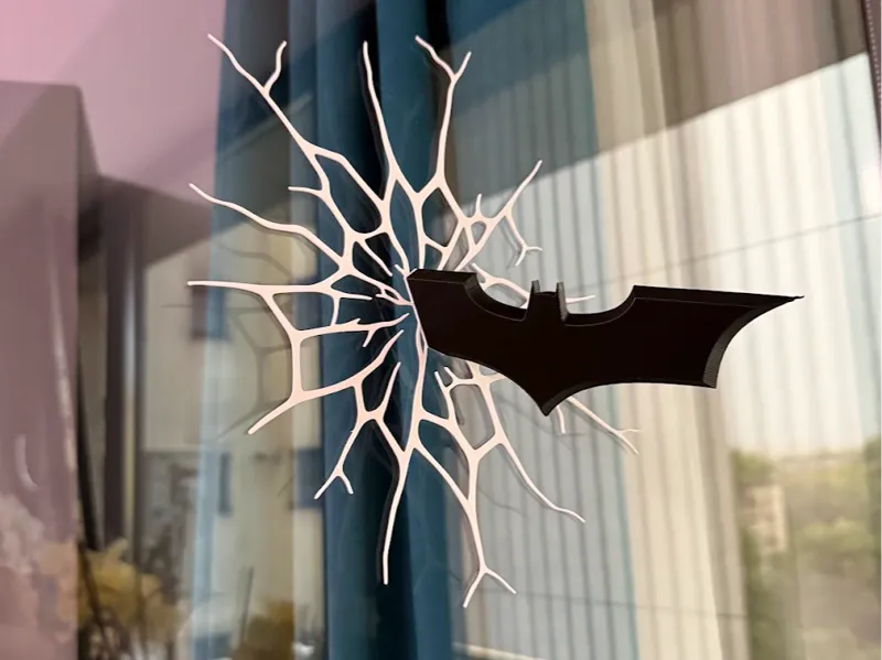 Broken Glass Batarang Prank - Batman