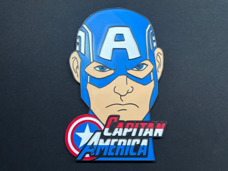Capitan America con nombre multicolor
