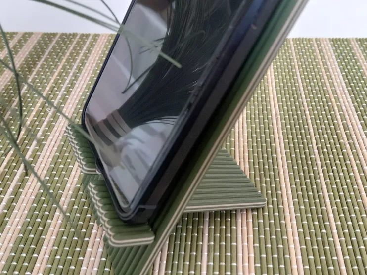 Simple Phone Stand