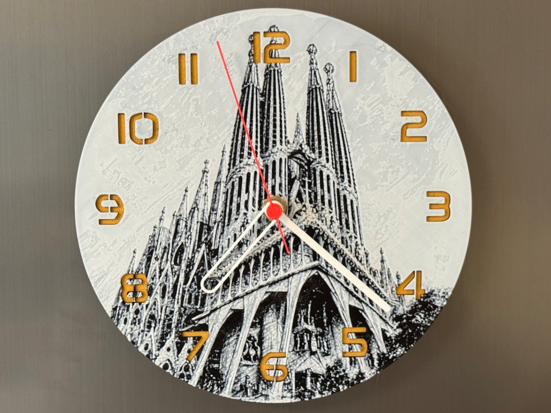 Wall / table clock sightseeing Sagrada Familia