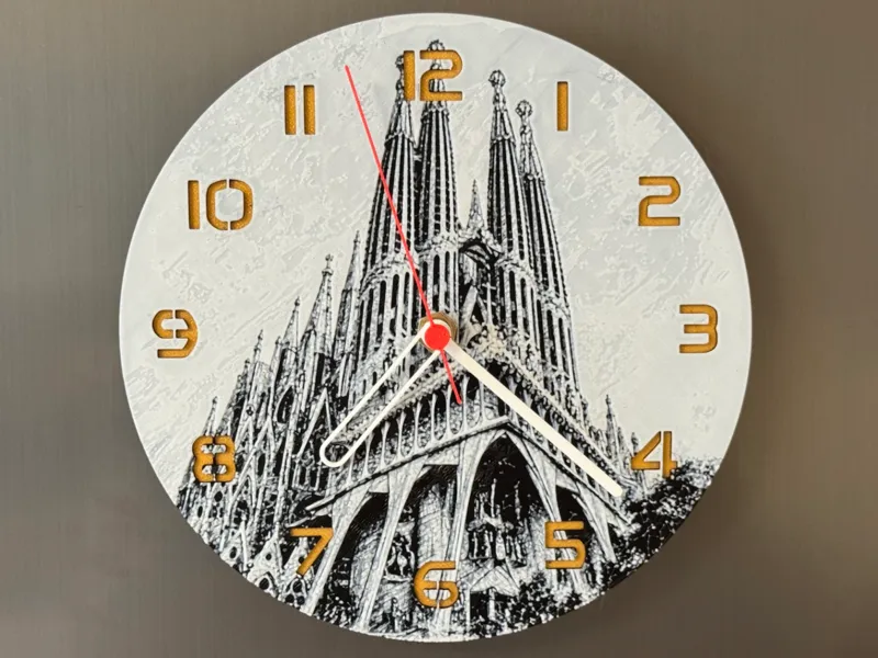 Wall / table clock sightseeing Sagrada Familia