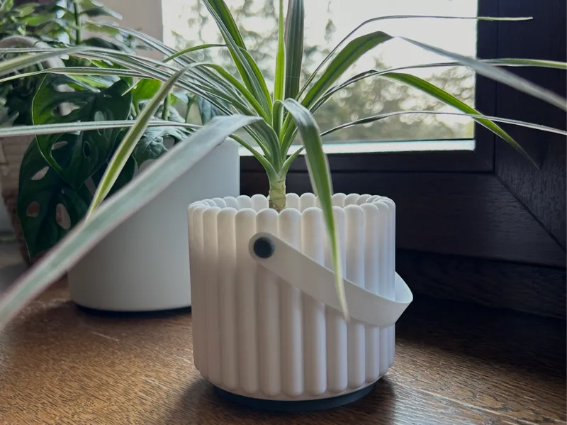 Ribbed Bucket Planter with Drip Tray