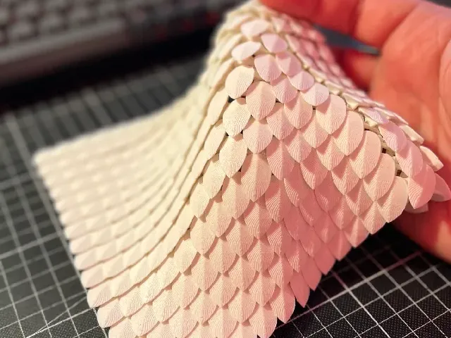 Écailles de dragon articulées
