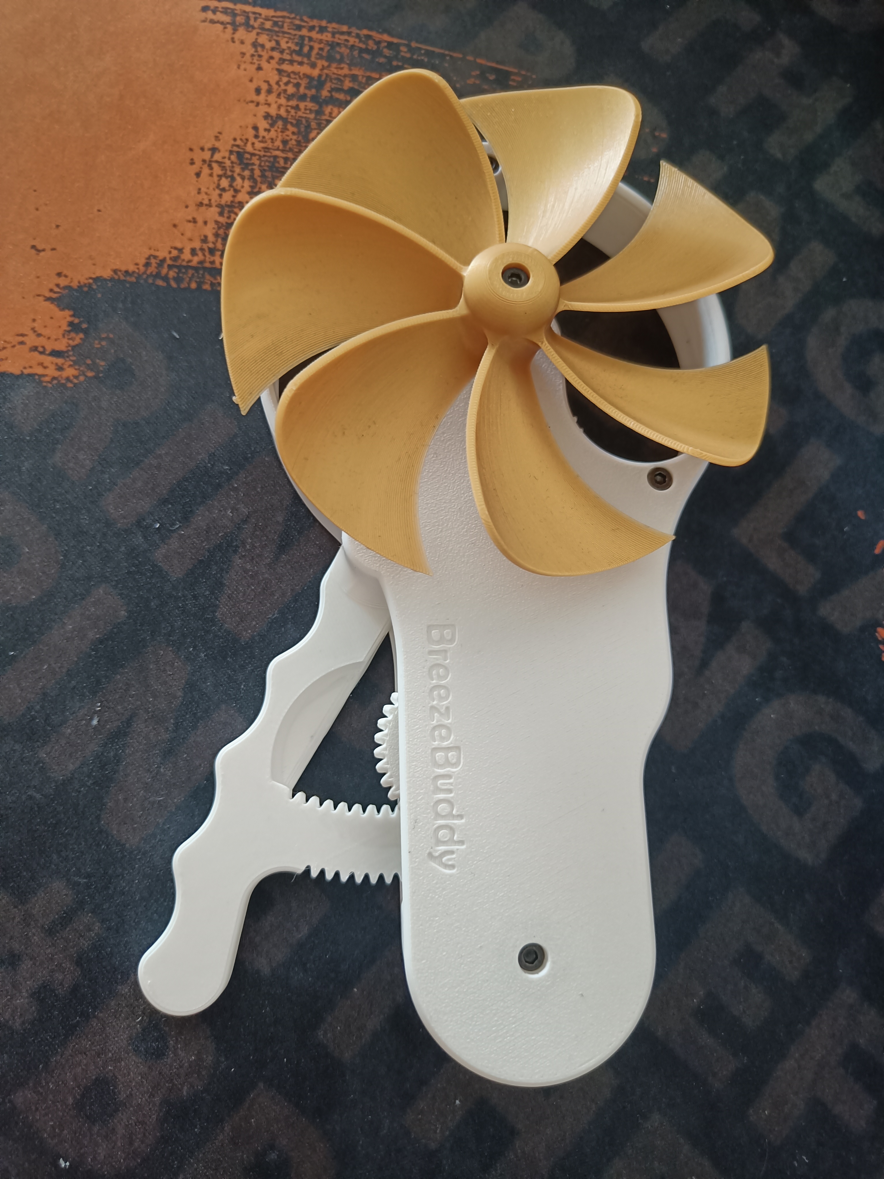 Miniatura 1 do modelo 3D BreezeBuddy Max