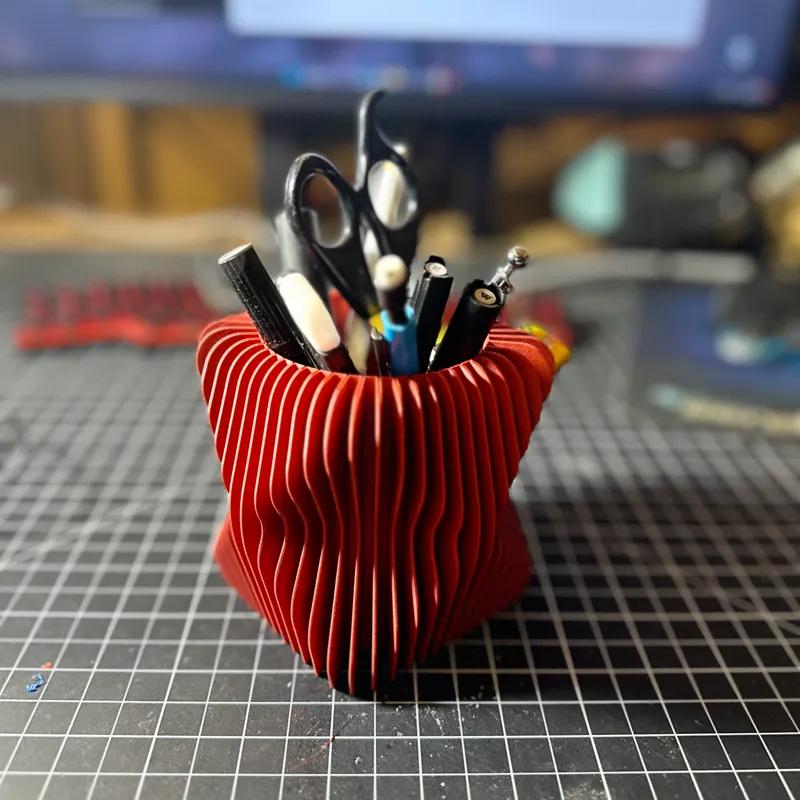 Wavy Pencil Holder