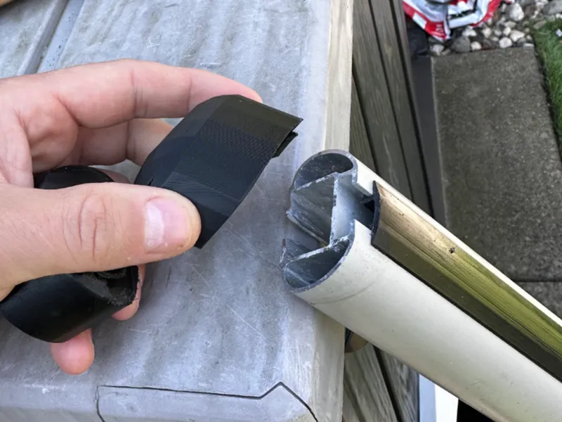 Roof rack missing cap