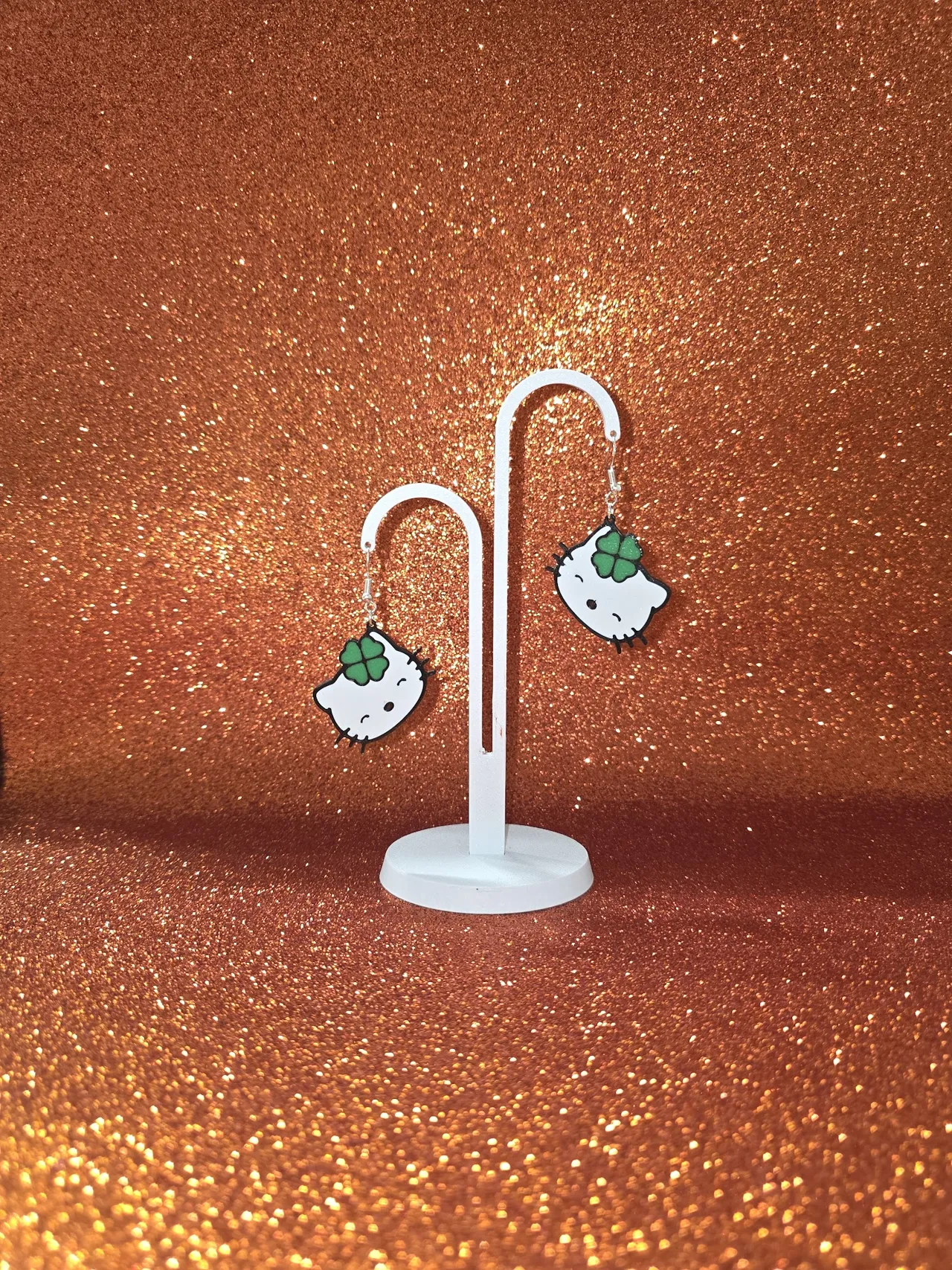 Hello Kitty luck earrings view 3