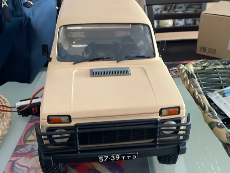 Tomas de Aire Trasera y del capo Lada Niva 1/10
