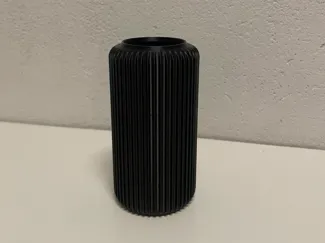Vase geriffelt