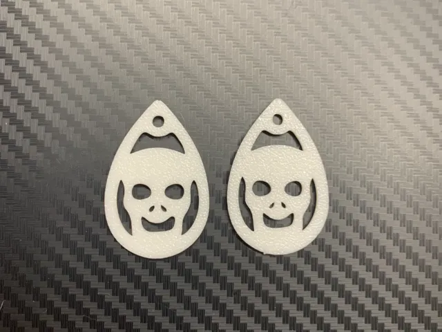 Skull earrings