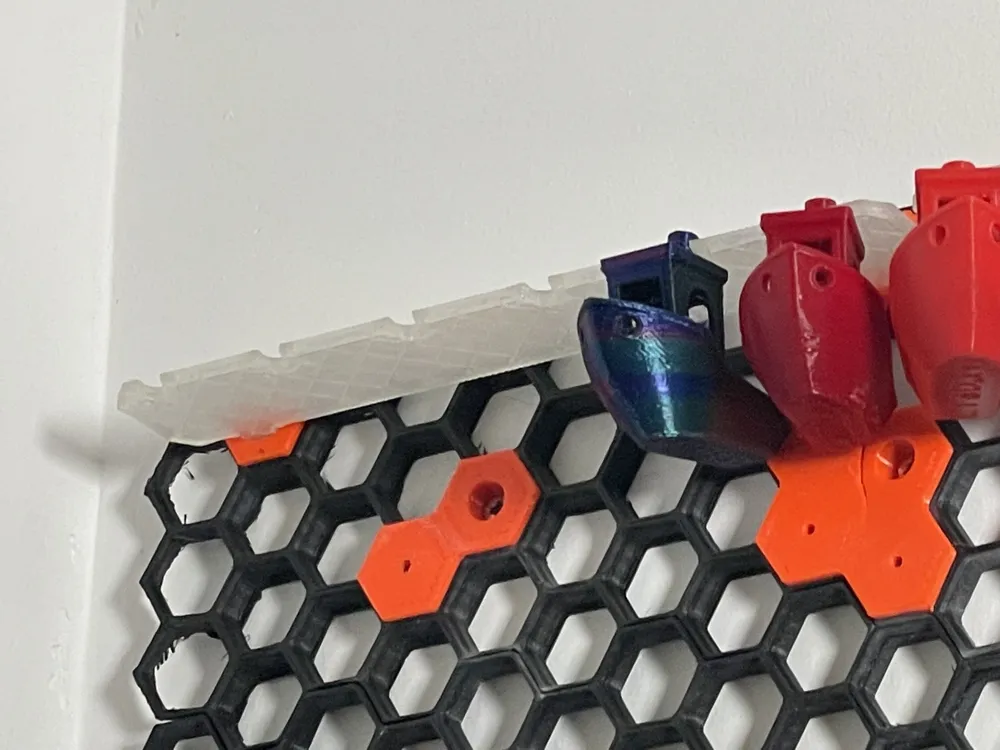 Benchy Display For Honeycomb Storage Wall Remixed By JonathanLevi benchy-display-for-honeycomb-storage-wall-remixed-by-jonathanlevi