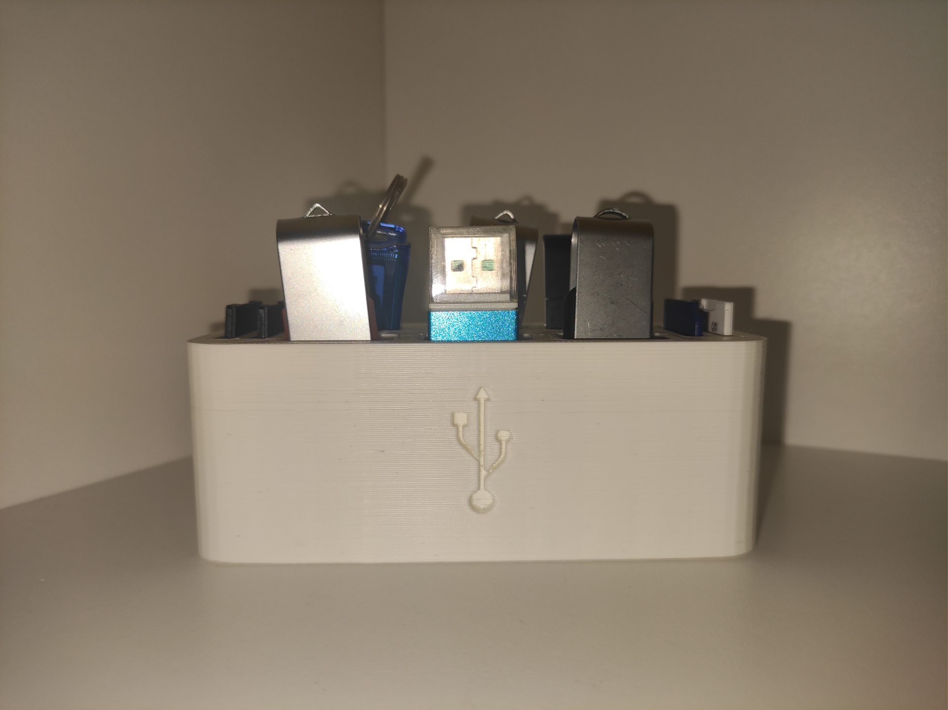 Porta penne USB e schede SD