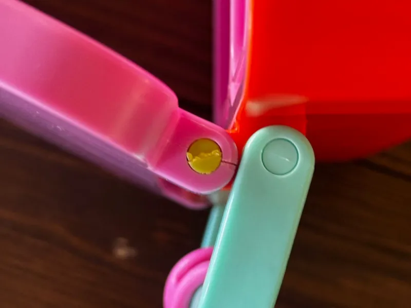 Replacement Lunchbox Pin (Omie)