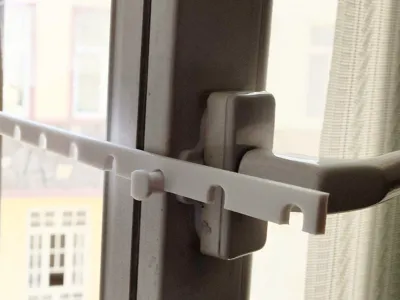Adjustable Window Holder