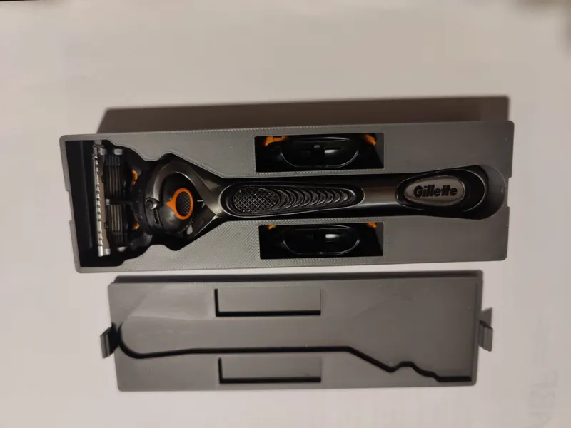Travel case Gillette Fusion, with spares storage