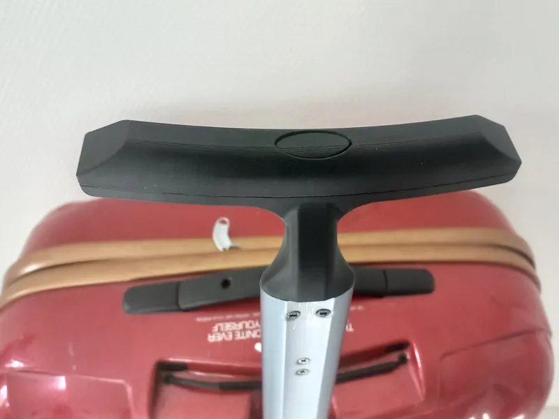 Samsonite Cosmolite spinner Handle
