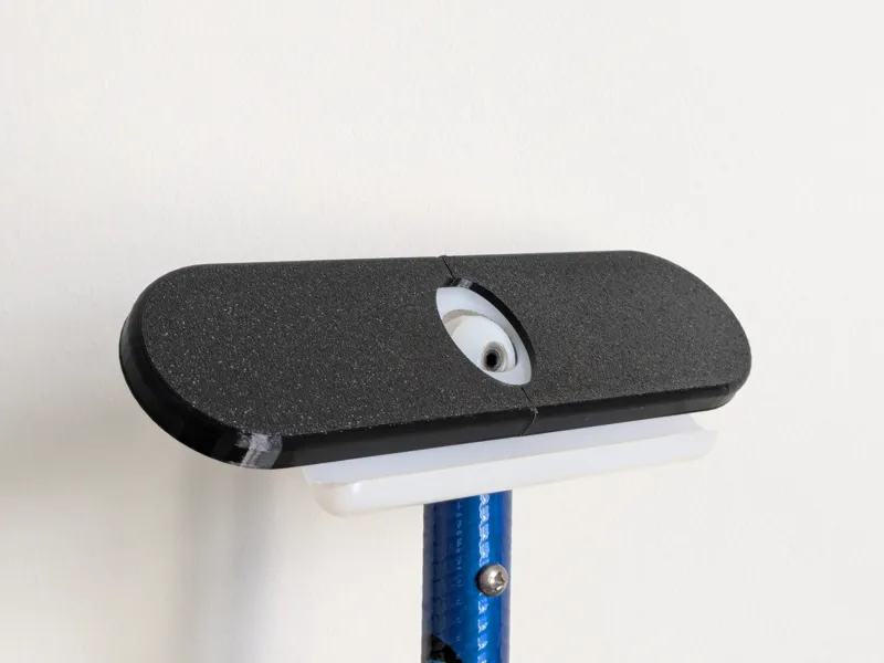 Hardline Broom Pad Base - Clips