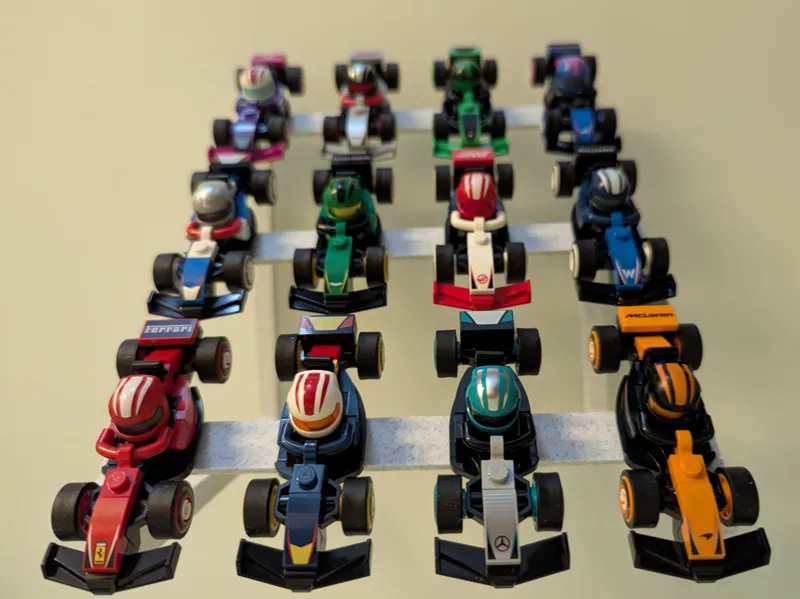 Brick F1 MiniFig / Minifigure Stand / Display
