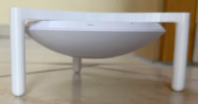Hanging stand for Ubiquiti Unifi U7-LR