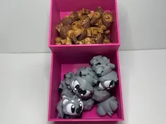 Two bin display