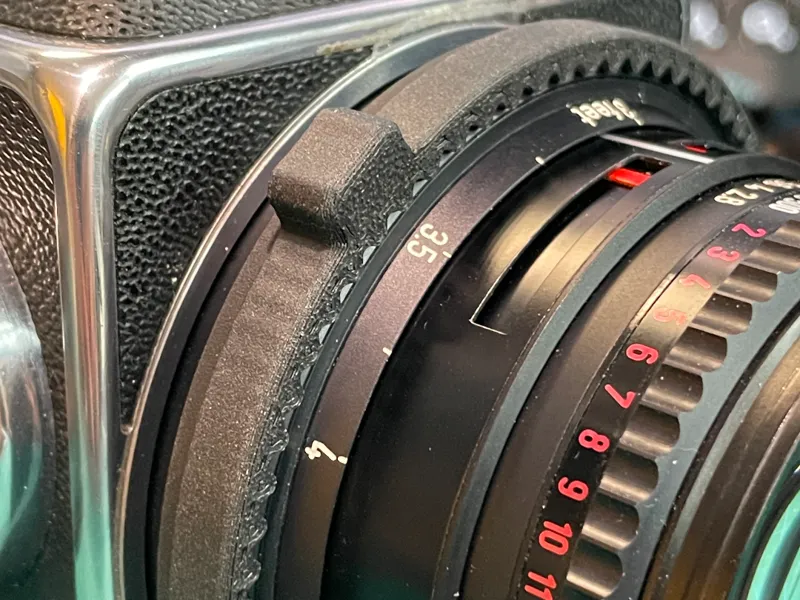 Hasselblad 80mm T* F2.8 C focus ring with tab