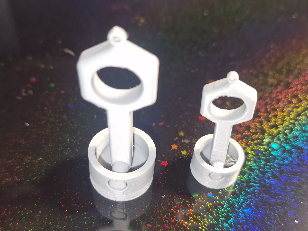 Piston earring / keyring view 4