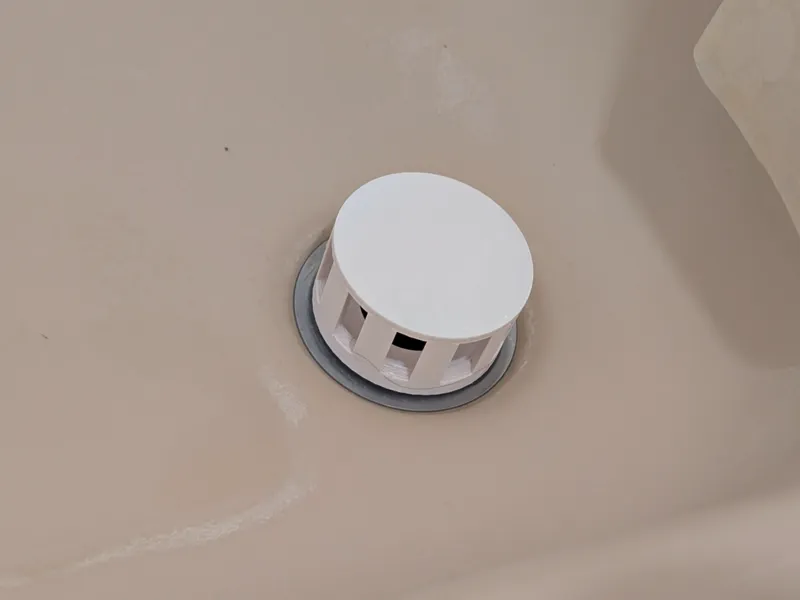 No clogging shower strainer