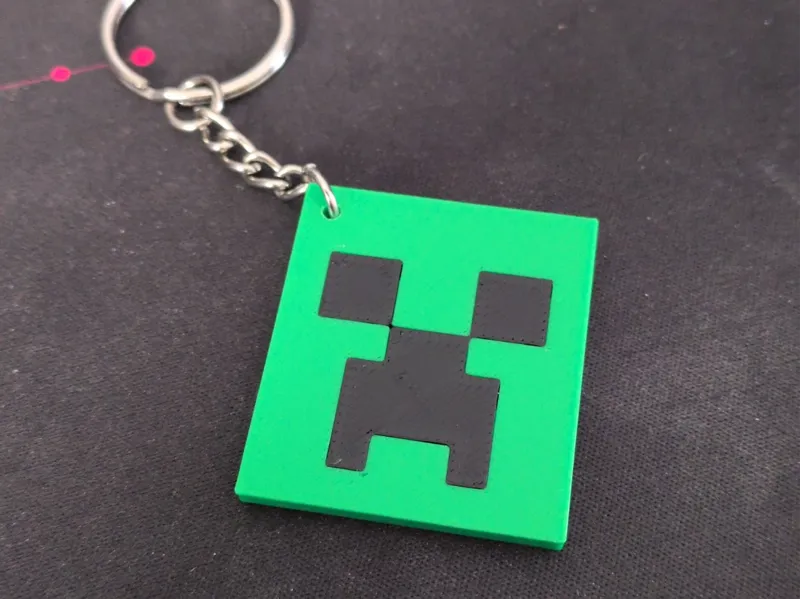 Minecraft creeper keychain