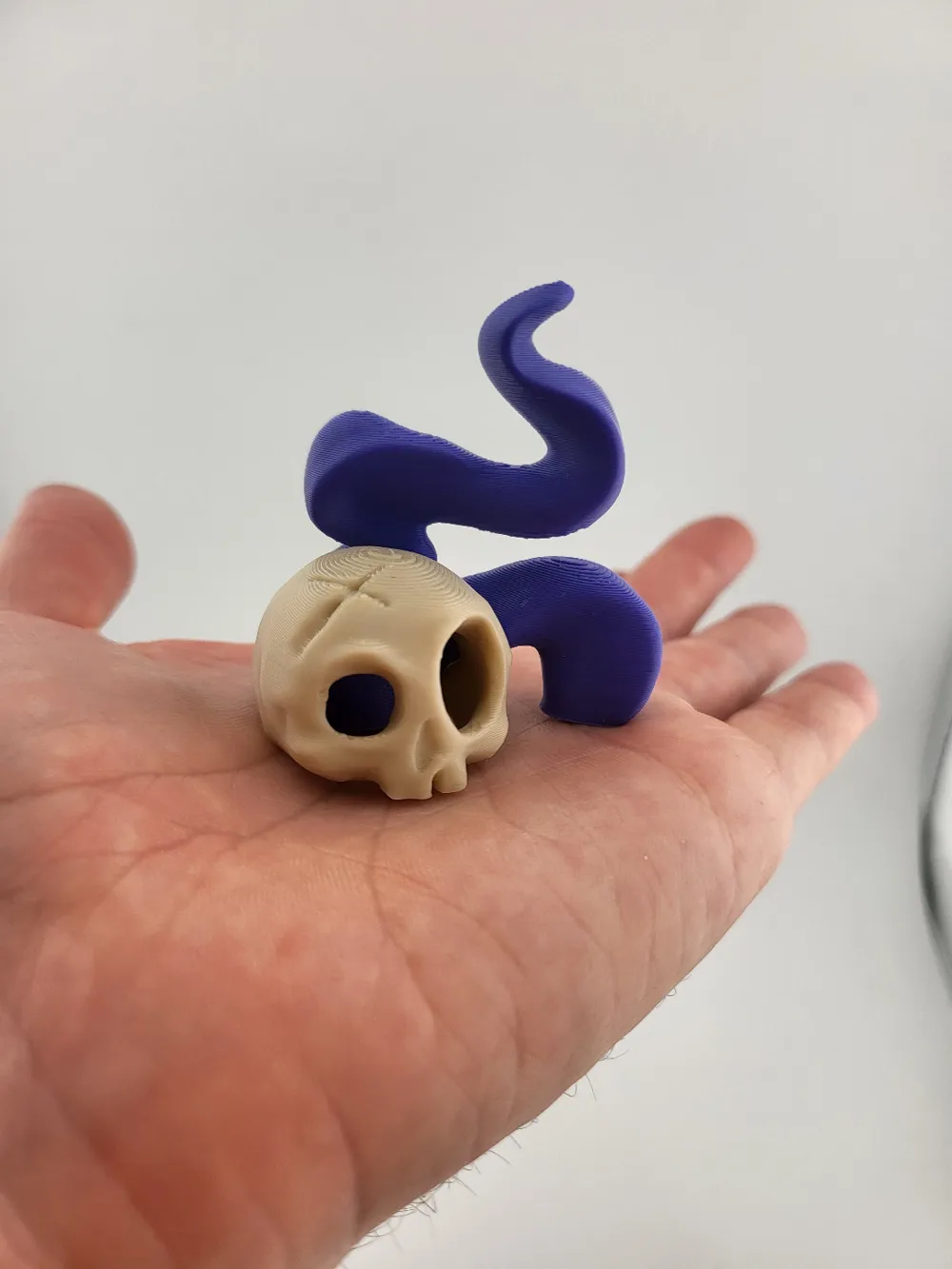 kawaii skull smoke by Mad power MakerWorld: Download Free 3D Models