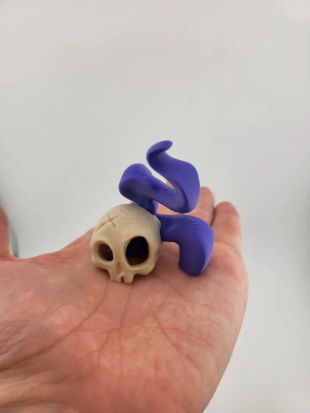 kawaii skull smoke by Mad power MakerWorld: Download Free 3D Models
