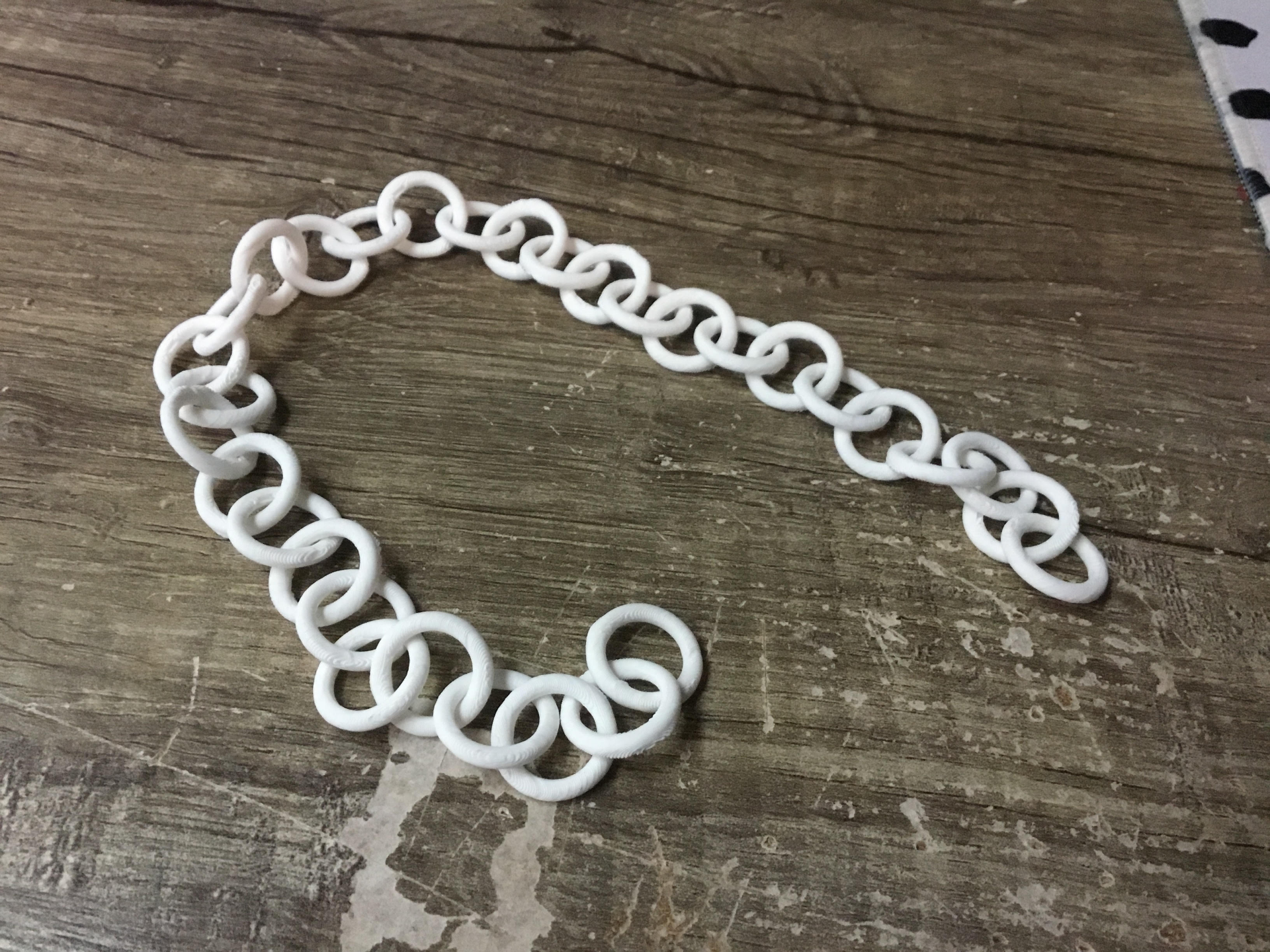 *LONG* extendable chain!