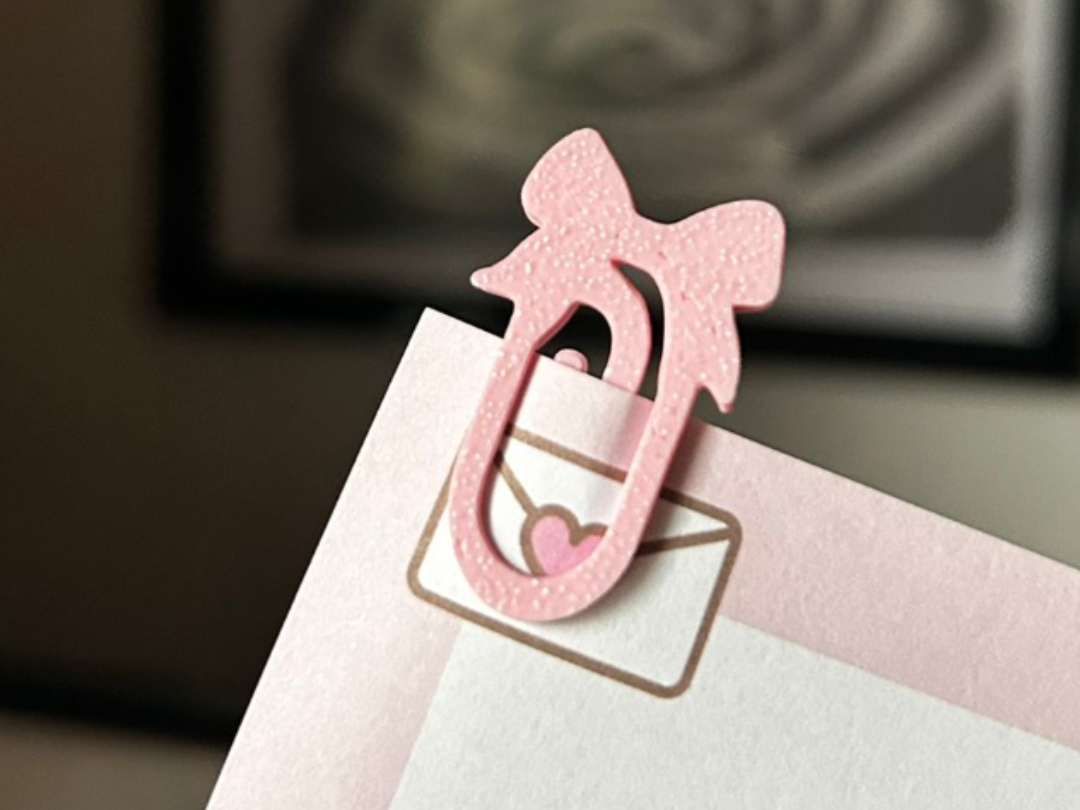 Ribbon Paperclip