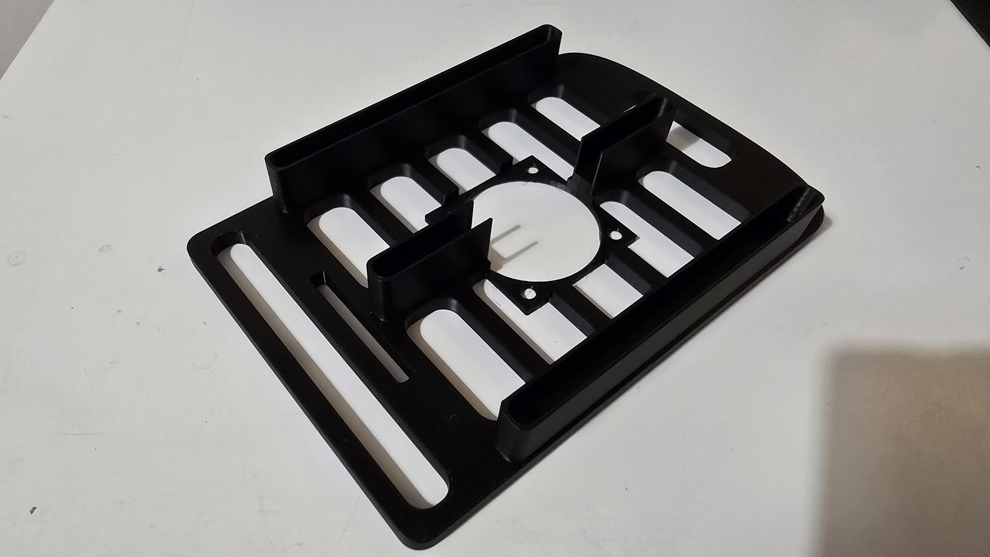 Remix con aggiunta di alloggio per ventola 40x40mm