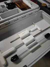 带镂空标识_0.2mm 层高, 2 层墙, 15% 填充