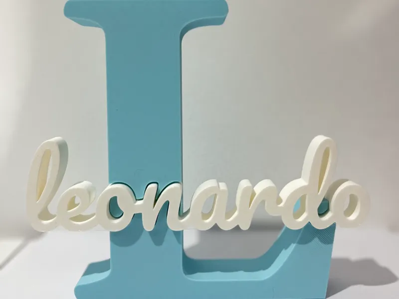 Letreiro com o nome Leonardo