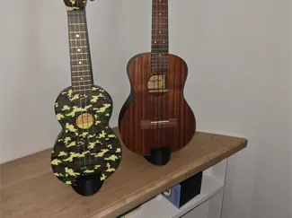 Ukulele Stand