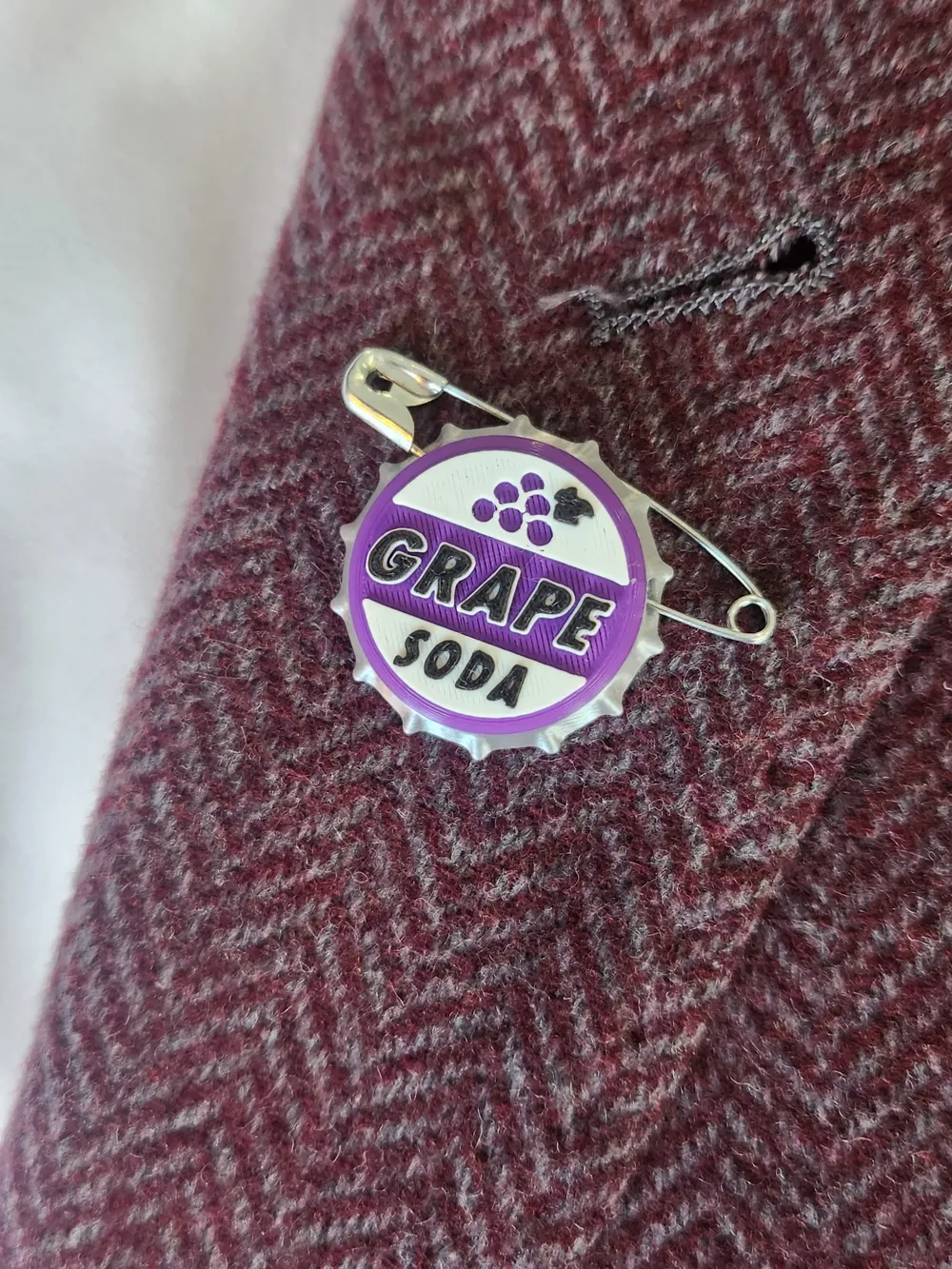The Ellie Badge from Up! by Dezain 3D MakerWorld: Download Free 3D Models
